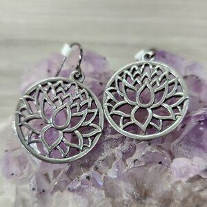 Fashion Jewlery Silvertone with Roung Lotus Flower Dangle Earings